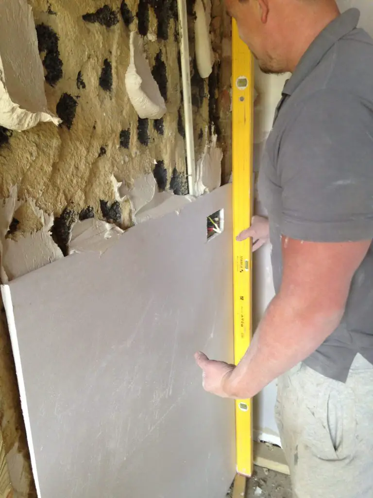 Dry Lining Walls (The Beginners Guide) - Plastering For Beginners